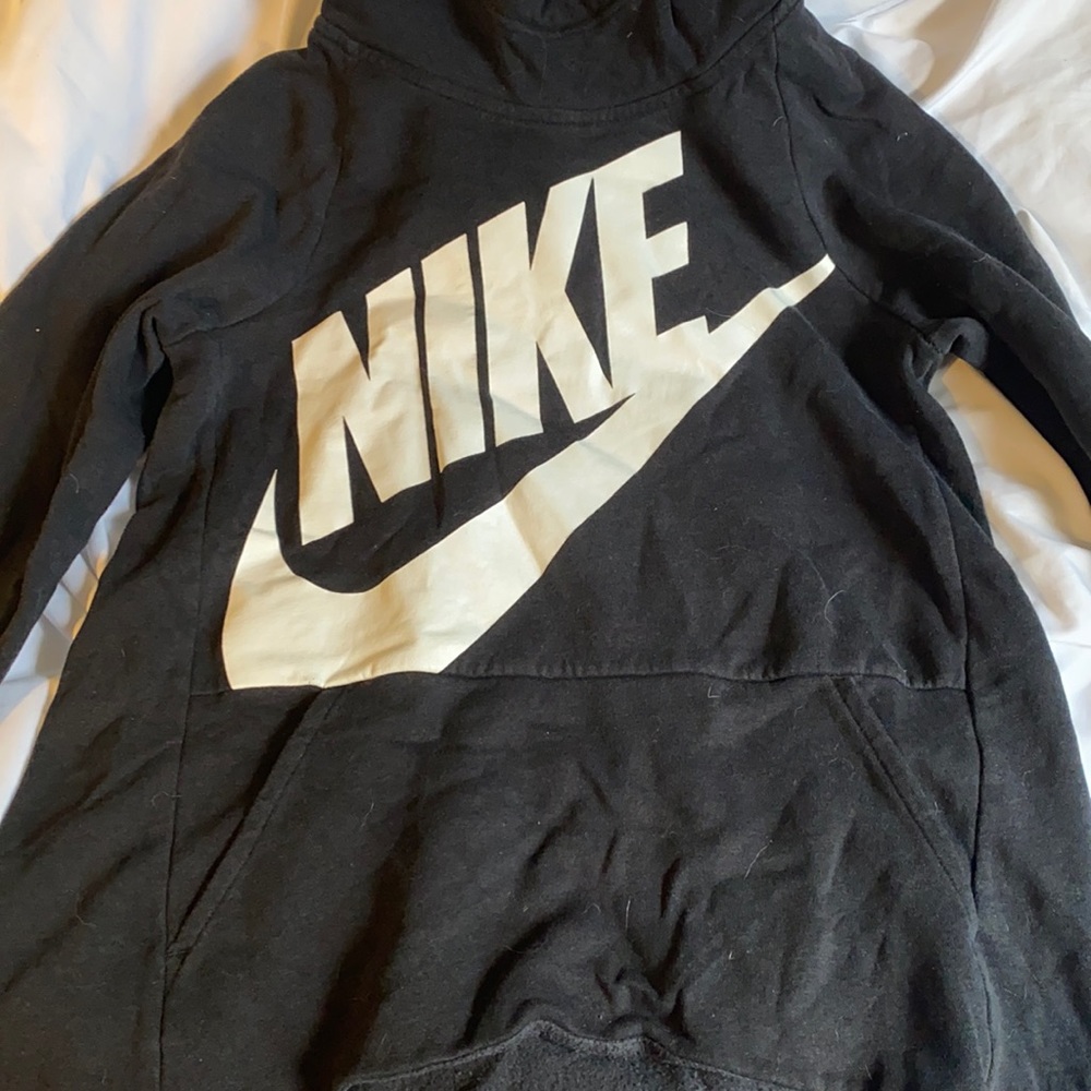 Black Nike sweatshirt
